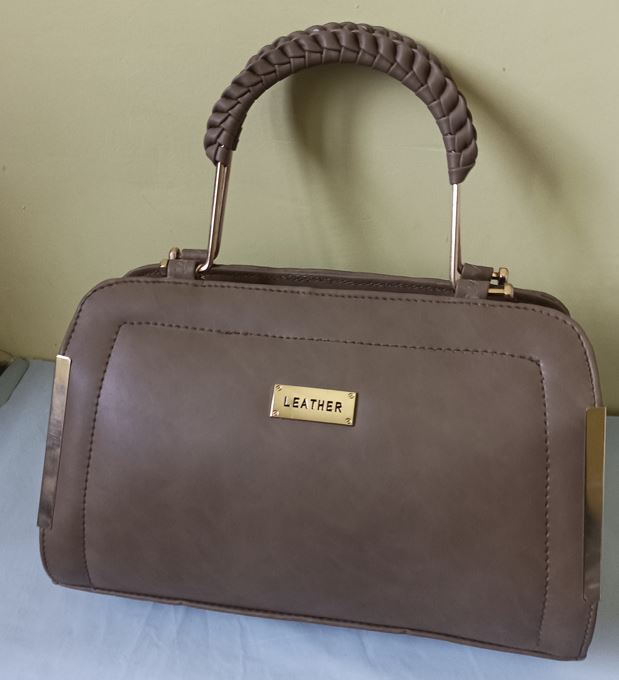 Genuine Leather Ladies Handbag at Rs 1500 | Kalenahalli | Bengaluru | ID:  23696124630
